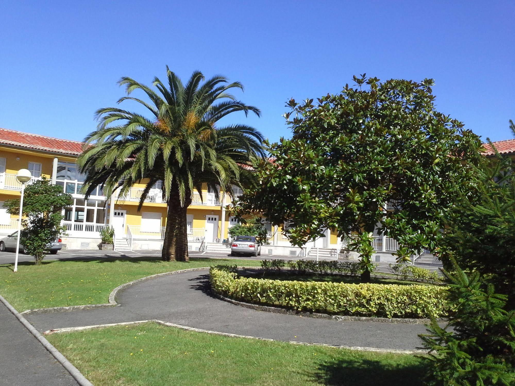 Apartamentos San Pedro En Llanes Eksteriør bilde