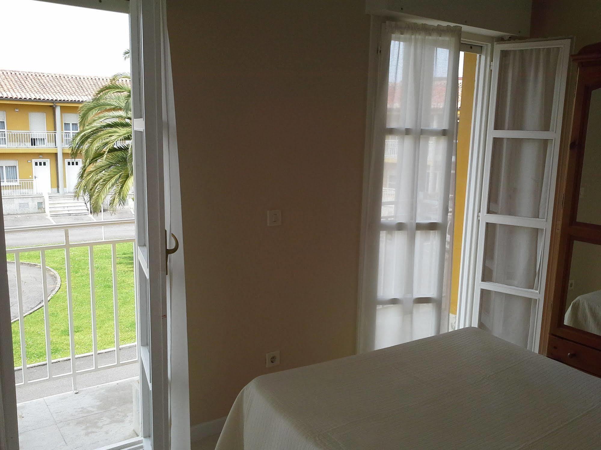 Apartamentos San Pedro En Llanes Eksteriør bilde