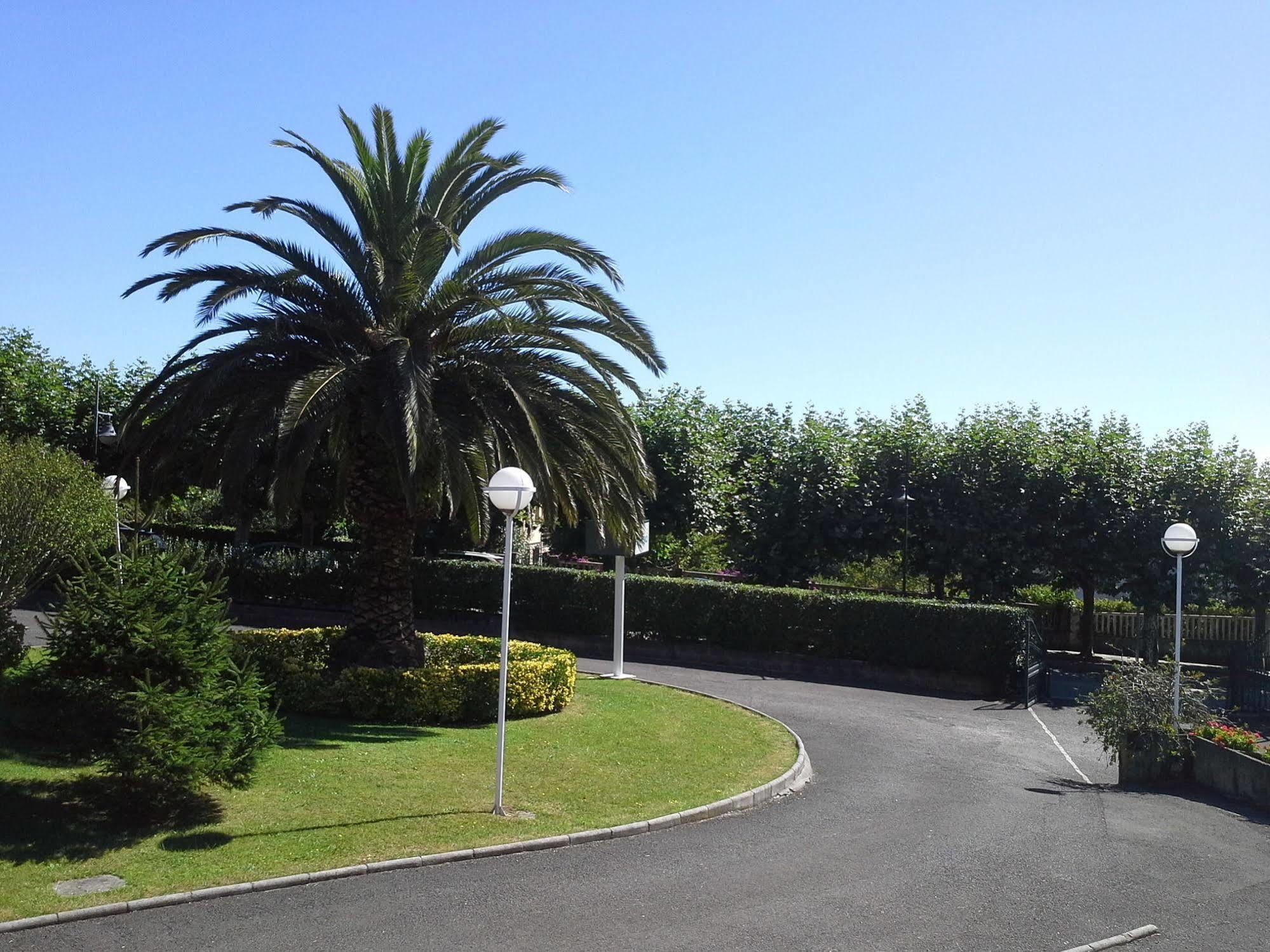 Apartamentos San Pedro En Llanes Eksteriør bilde